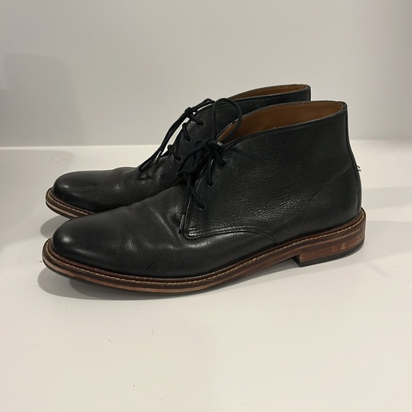 Beautiful Cole Haan Chukka - Picture 3 of 6
